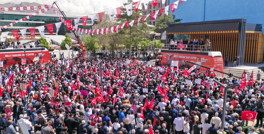 Cumhuriyet Halk Partisi Genel Başkanı Özgür Özel: “Huzuru Kaçıranlara Karşı Huzur Bulmaya, Kucaklaşmaya Geldik”