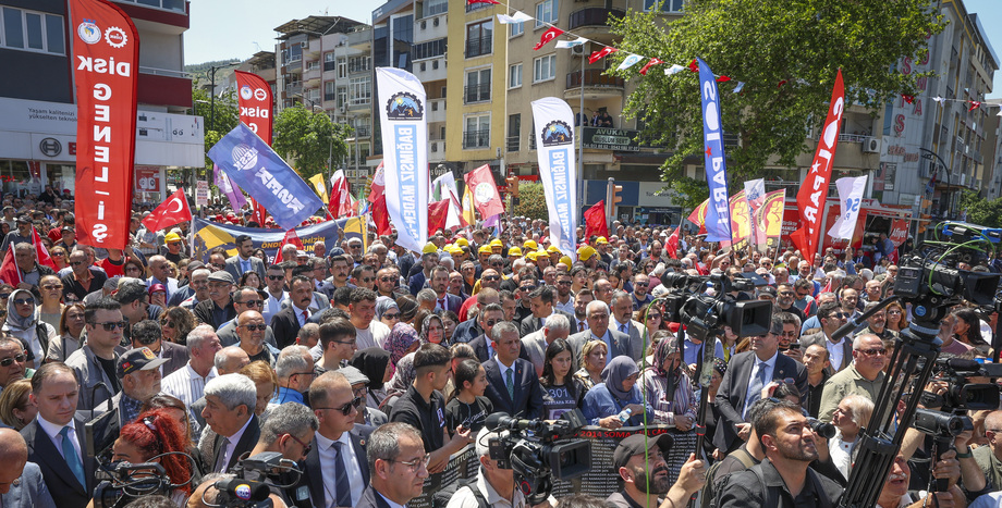 Cumhuriyet Halk Partisi Genel Başkanı Özgür Özel: “Soma’ya Sırtını Değil Yüzünü Dönenlere Selam Olsun”