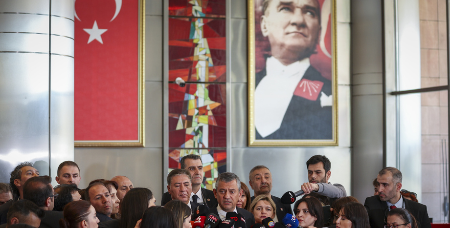 CHP Genel Başkanı Özgür Özel: “Üçüncü Dalga Operasyon Yine ‘Duydum, Ettim’ ile Algı Yaratmaya Yönelik”