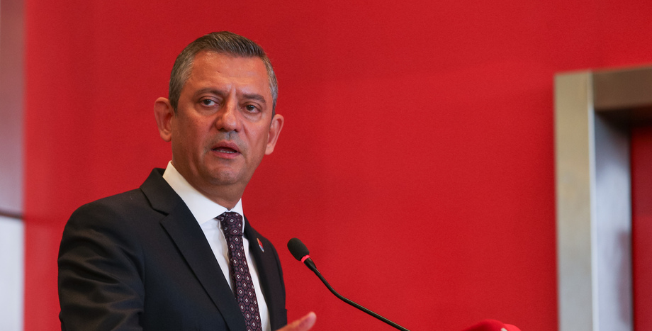 CHP Lideri Özgür Özel: “Cumhuriyet’in İzinden Hiç Ayrılmayan Türkan Saylan’ı Saygı ve Rahmetle Anıyorum”