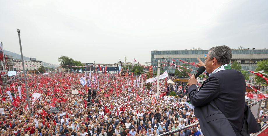 Cumhuriyet Halk Partisi Genel Başkanı Özgür Özel: “19 Mart, Seçme Hakkınıza Yapılan Bir Darbedir”