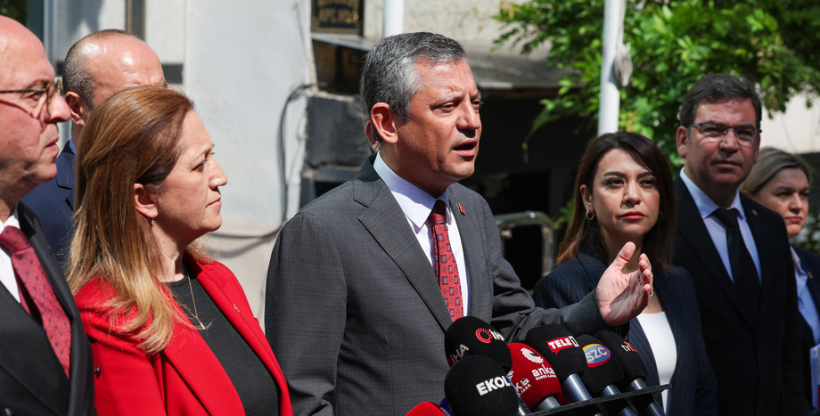 Cumhuriyet Halk Partisi Genel Başkanı Özgür Özel: “Temmuz’da Asgari Ücrete Ara Zam Verilmemesi Hükümetin İntiharı Olur”
