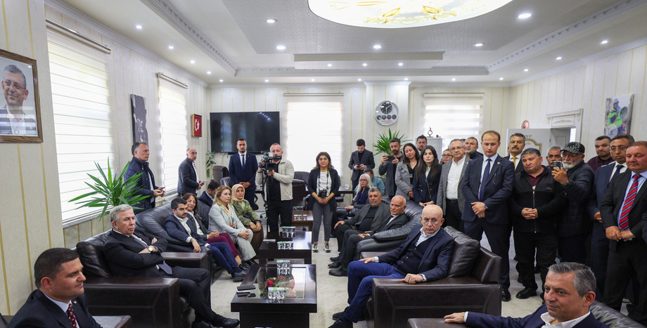 CHP Genel Başkanı Özgür Özel, Ankara Şereflikoçhisar'da...