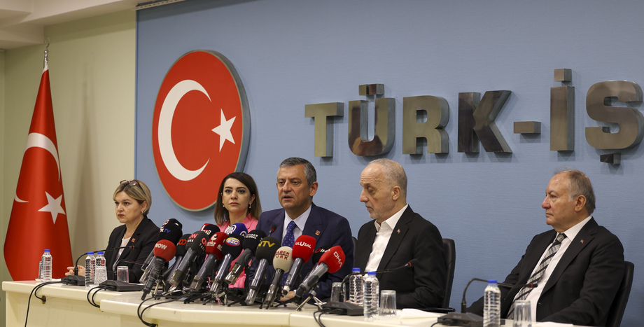 Cumhuriyet Halk Partisi Genel Başkanı Özgür Özel: “Asgari Ücretin Aldığı Zammı, Enflasyon Canavarı Çoktan Yuttu”