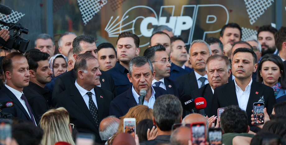 CHP Lideri Özel: Bir Santim Eğilmeden, Bir Adım Geri Gitmeden, Bir Kelime Eksik Konuşmadan Mücadelemize Devam Edeceğiz