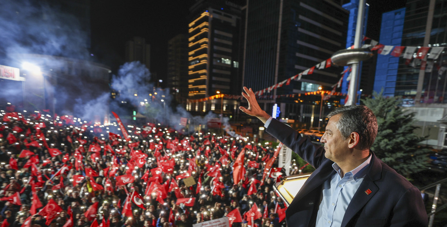 CHP Lideri Özgür Özel: “Saldırıyı, Partimiz Üzerinden Ülkemize Kurulan Kumpastan Bağımsız Görmüyorum”