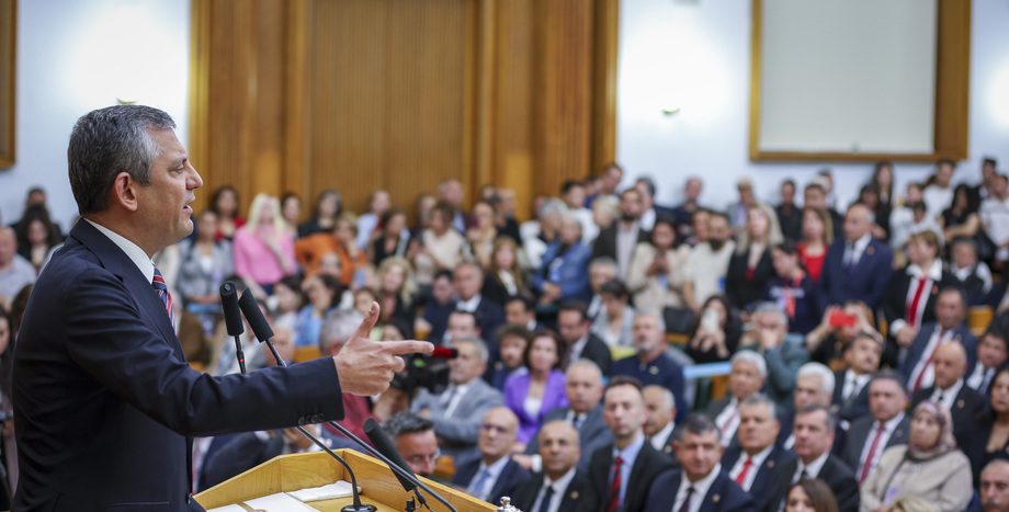 Cumhuriyet Halk Partisi Genel Başkanı Özgür Özel: “Erdoğan’ın Yaşattığı Krizin Adı ‘Çoklu Makam Bozukluğu’dur”