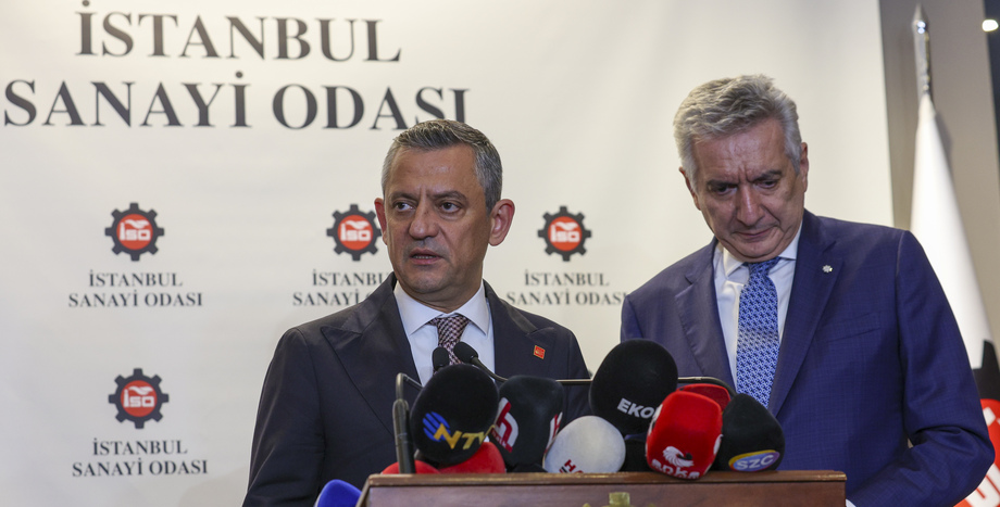 CHP Genel Başkanı Özgür Özel İSO'yu Ziyaret Etti: “Ülkeye Yatırım Yapana Bedel Ödeten Bir Süreçteyiz”