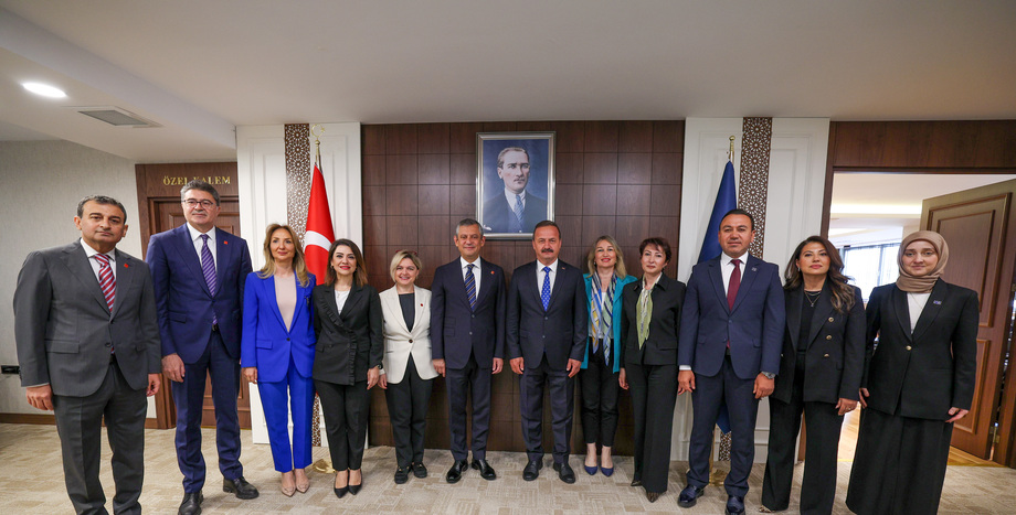 CHP Lideri Özgür Özel: “Seçmenin Kutuplaştıran, Ötekileştiren Siyasete Prim Vermeyeceğini Ümit Ediyoruz”