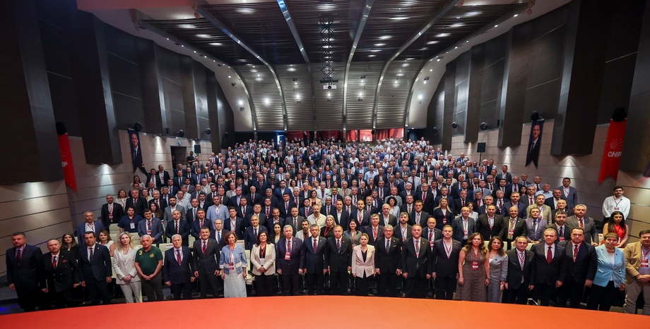 CHP Genel Başkanı Özgür Özel, Belediye Başkanları Toplantısına Katıldı