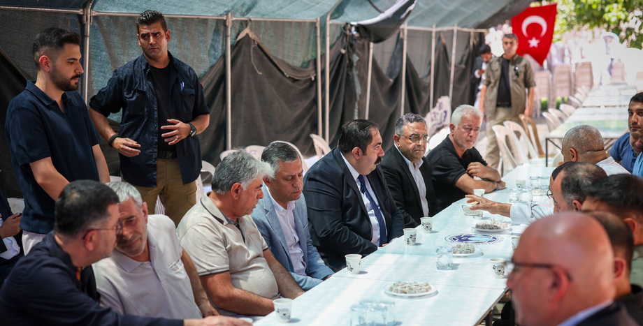 CHP Genel Başkanı Özgür Özel'den Şehit Piyade Teğmen Furkan Sert’in Ailesine Taziye Ziyareti