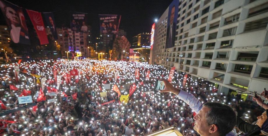 CHP Lideri Özgür Özel: “Yarın Vereceği Müjde; Erken Seçim Müjdesidir, Erdoğan Gideceğini Söylerse Herkes Rahatlar”