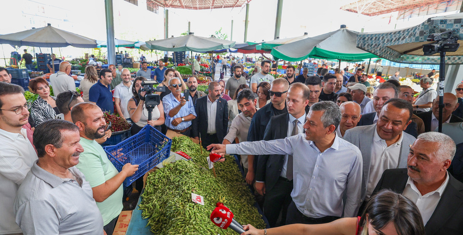CHP Lideri Özgür Özel: “Pazarda Fiyatlar Bir Senede İki Katı Arttı Ama Maaşlar Artmadı”