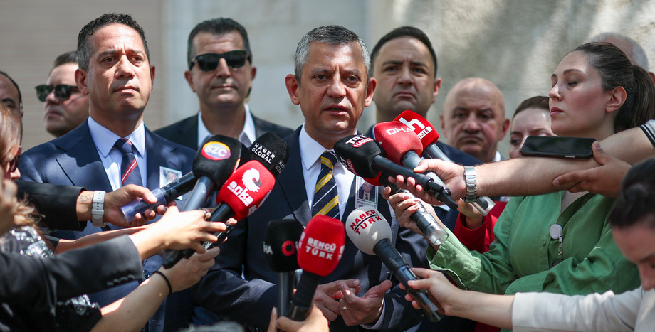CHP Lideri Özgür Özel: “Komisyon, Anayasa Yapacak Bir Komisyon Değil, Ona Niyetlenen Yanında Bizi Bulamaz”