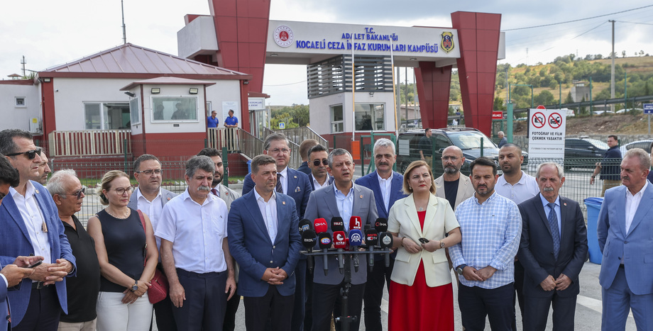 CHP Lideri Özgür Özel: “Komisyonun Nasıl Çalışacağına Üyeleri İlk Toplantıda Karar Verecek”