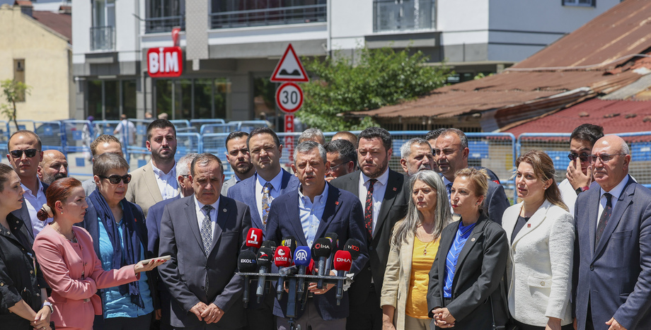 CHP Lideri Özel, Kartalkaya Faciası Duruşmasına Katıldı: Esas Sanık Olması Gerekenler Bugün Hâkim Karşısında Değiller