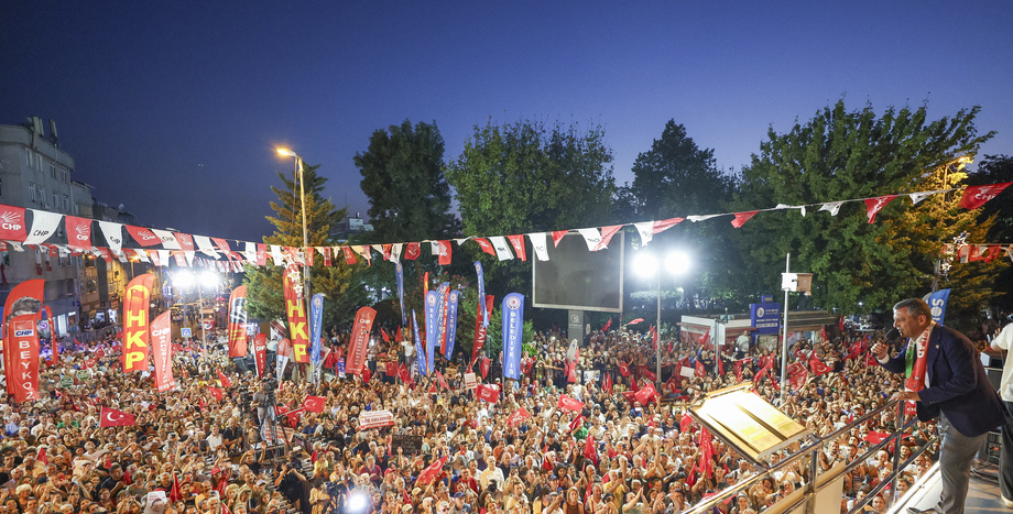 CHP Lideri Özgür Özel: “AK Parti Kuruluş Yıldönümü Hediyen Geliyor; AK Toroslar Çetesi Çöküyor, AK Parti Çöküyor”
