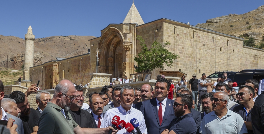 CHP Lideri Özgür Özel: “Filistin’de Yaşananlara Karşı Harekete Geçmek Üzere TBMM’yi Olağanüstü Toplantıya Çağırıyoruz”