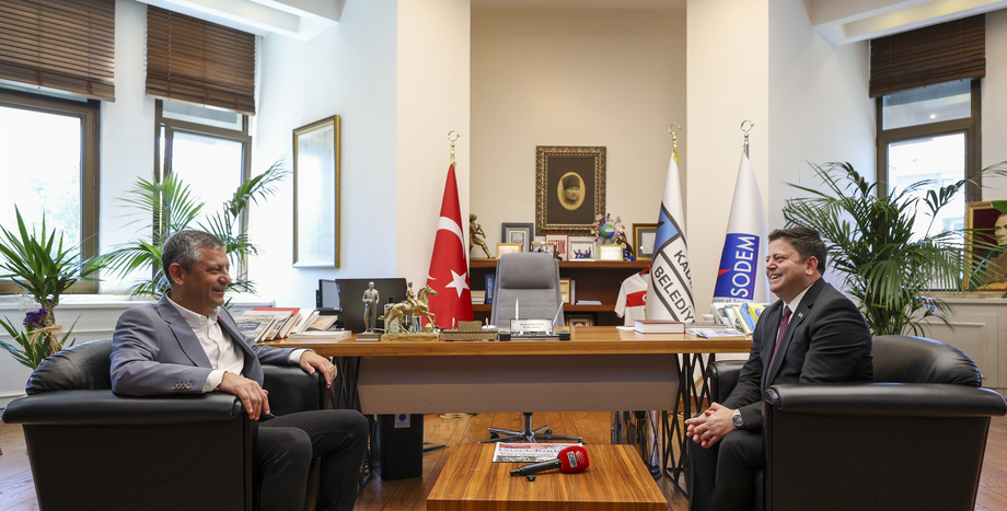 CHP Genel Başkanı Özgür Özel, Kadıköy Belediye Başkanı Mesut Kösedağı’n Ziyaret Etti