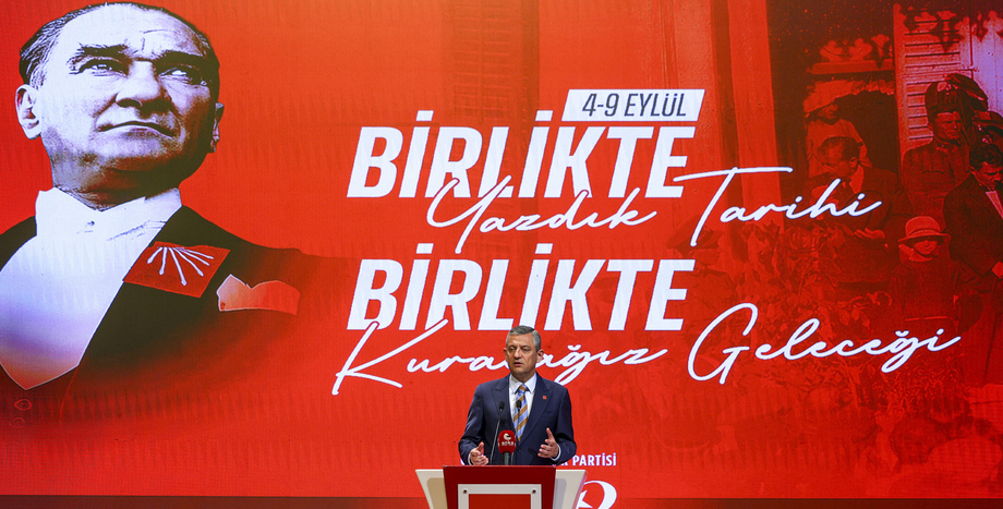 CHP Lideri Özgür Özel: “Yaşadıklarımız, Vadettiğimiz Dönüşümün Birilerini Ne Kadar Korkuttuğunu Gösteriyor”