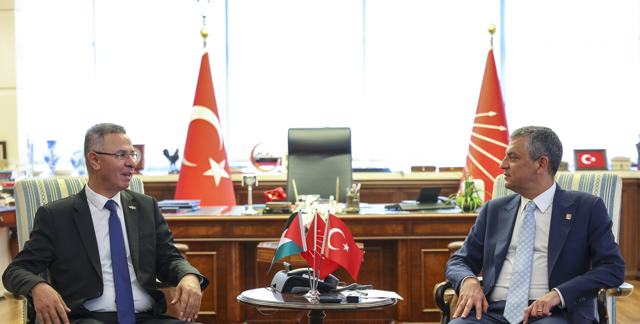 CHP Genel Başkanı Özgür Özel, Filistin’in Türkiye Büyükelçisi Faed Mustafa’yı Kabul Etti
