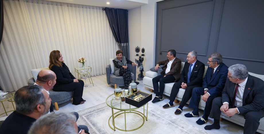 Cumhuriyet Halk Partisi Genel Başkanı Özgür Özel,  Afyonkarahisar'da...