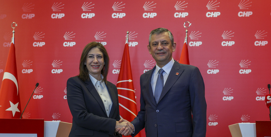 CHP Genel Başkanı Özgür Özel: “Her İki Parti Kol Kola, Dayanışma İçinde Ülkelerimizde İktidar İçin Yürüyoruz”