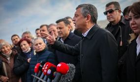 Özgür Özel Silivri açıklaması,Ekrem İmamoğlu diploma davası son durum,İstanbul Üniversitesi diploma iptali,Özgür Özel Ekrem İmamoğlu adaylık,Silivri kampüsü idare davası,Erdoğan’ı yenen tek isim İmamoğlu,hukuk darbesi CHP,AK Partinin kara düzeni,Aziz Nesinlik diploma davası,Silivri’de yaralanan kadın kaburga kırığı,İmamoğlu 35 yıllık diploma