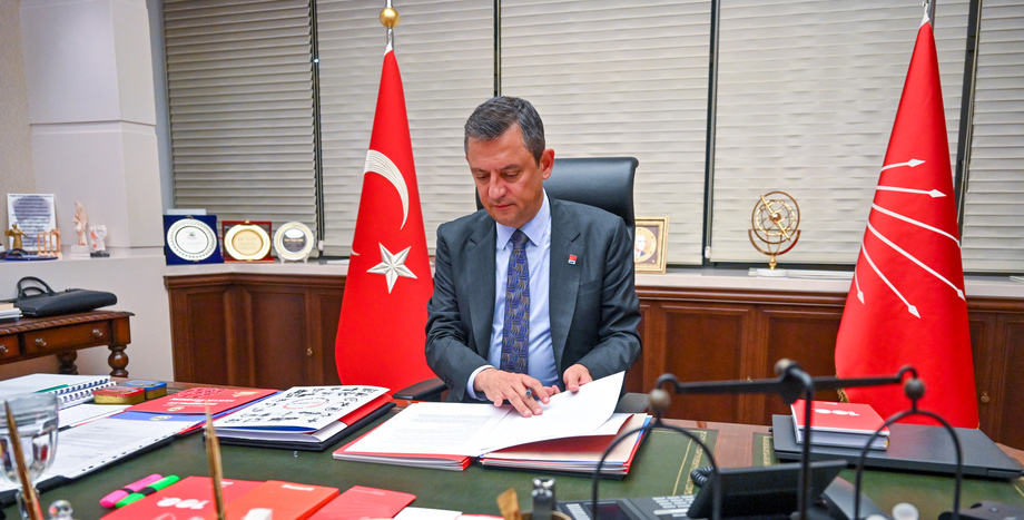 CHP Genel Başkanı Özgür Özel, Kıbrıs Türk Halkının Özgürlük Mücadelesi Lideri Dr. Fazıl Küçük’ü Andı