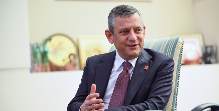 CHP Lideri Özgür Özel'den, Müsavat Dervişoğlu’na Tebrik Mesajı