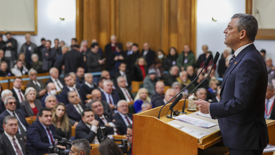CHP Lideri Özgür Özel,Özgür Özel Grup Toplantısı,CHP Hatay mitingi,emekli adalet nöbeti,İBB araç tahsisi ifşası,sanal kumarla mücadele eylem planı,Kartalkaya davası son durum,Suriye politikası CHP,Ekrem İmamoğlu diploma davası,Emekli Nöbeti,Kartalkaya Davası,Motokurye Boykotu,Araç İfşası,AK Parti döneminde İBB'den 827 araç,Akın Gürlek özel araç tahsisi,Milli Piyango sitesi kumarhane gibi,Türkiye’de 7 milyon kumar bağımlısı