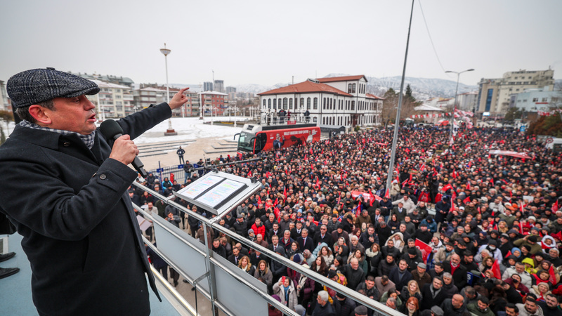 Özgür Özel,CHP,Çankırı Mitingi,Erken Seçim,Millet İradesine Sahip Çıkıyor,Siyaset Haberleri,3 Ocak 2026,Özgür Özel Çankırı Mitinginde Erken Seçim Tarihi Verdi,Geçim Yoksa Seçim Var,Ekrem İmamoğlu ve Hukuki Süreçler,Tarım ve Göç Vurgusu,CHP Erken Seçim Çağrısı 2026