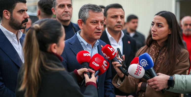 Özgür Özel Tayfun Kahraman ziyareti,Tayfun Kahraman sağlık durumu,Gezi tutukluları son durum,MS hastası Tayfun Kahraman, 13. Ağır Ceza Mahkemesi Anayasa ihlali,Ekrem İmamoğlu,Silivri Cezaevi,Özgür Özel iç cephe açıklaması