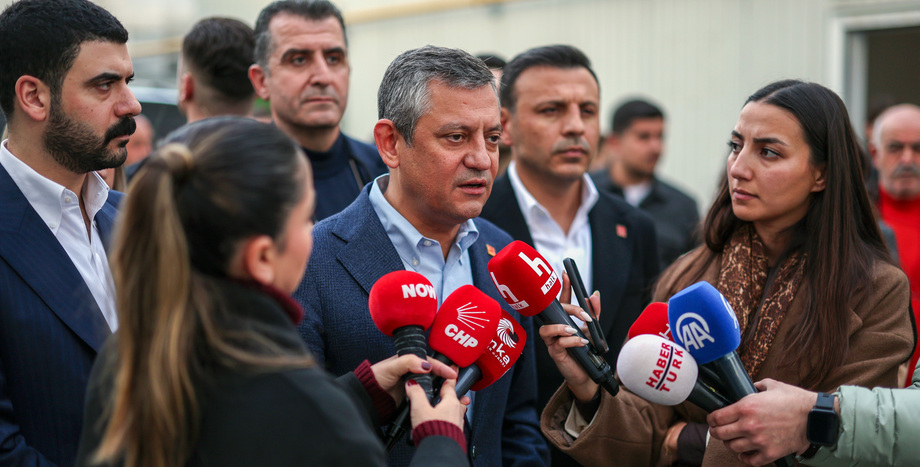 Özgür Özel Tayfun Kahraman ziyareti,Tayfun Kahraman sağlık durumu,Gezi tutukluları son durum,MS hastası Tayfun Kahraman, 13. Ağır Ceza Mahkemesi Anayasa ihlali,Ekrem İmamoğlu,Silivri Cezaevi,Özgür Özel iç cephe açıklaması