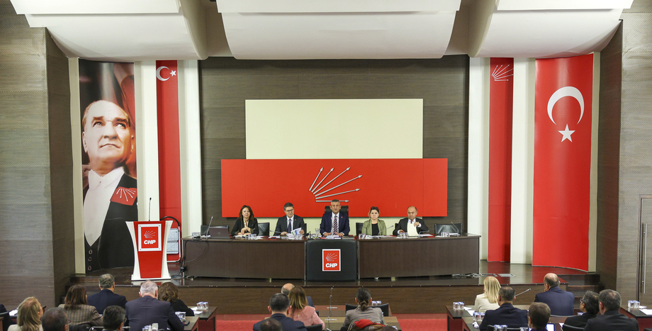 CHP PM, Genel Başkan Özgür Özel Başkanlığında Toplandı