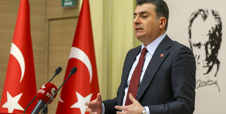 CHP Sözcüsü Zeynel Emre,Trump,Maduro Türkiye açıklaması,Özgür Özel meşruiyet tartışması,19 Mart sivil darbesi,Zeynel Emre meşruiyet açıklaması,CHP Dış Politika