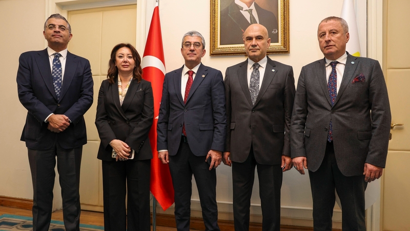 Gökhan Günaydın,Gül Çiftci,Serkan Ocak,CHP,Yeni Yol,İyi Parti,DEM Parti,CHP emekli maaşı düzenlemesi talebi,adalet ve demokrasi,CHP kapatma davası fezlekesi tepki,Ekrem İmamoğlu davaları hakim değişikliği,Suriye Halep gelişmeleri CHP