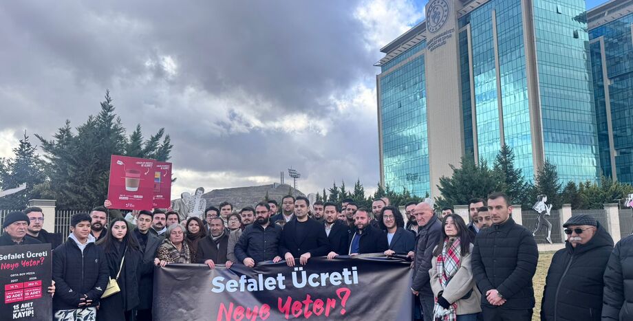 CEM AYDIN: “KYK BURSUNA BİN TL’LİK ZAM YAPARKEN YÜZÜNÜZ BİLE KIZARMADI MI?”