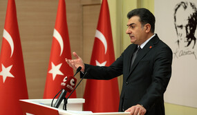 Zeynel Emre,CHP Sözcüsü,CHP Meclis nöbeti,emekli maaşı 39 bin TL olsun,asgari ücret açlık sınırı 2026,geçim yoksa seçim var,yoksulluk sınırı ve emekli aylıkları,TBMM 7/24 nöbet,Tayfun Kahraman MS hastası felç riski,hasta tutuklulara özgürlük,infaz düzenlemesi eleştirisi,yargı sopası ve siyasi davalar,hukuksuz tutuklamalar CHP,2026 erken seçim yılı,CHP PM sonuç bildirgesi 8 Ocak,AK Parti üye sayısı sahteciliği,e-devlet parti üyeliği kontrolü,Cumhur İttifakı bütçe eleştirisi,halkçı belediyecilik ve yurt sorunu,Suriye Halep son durum CHP,İran toplumsal olayları ve Türkiye,Venezuela Maduro ve Trump ilişkisi,Büyük Ortadoğu Projesi eş başkanı,Türkiye'nin sınır güvenliği ve göç riski