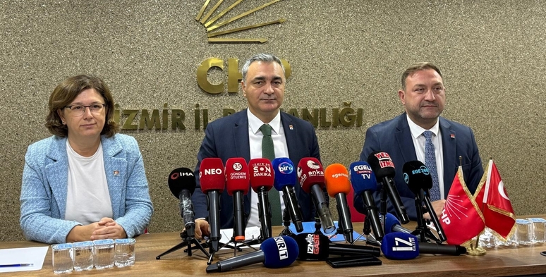 Müslim Sarı İzmir açıklaması,CHP Müslim Sarı Çukurova Belediyesi operasyonu,fon yolsuzluğu açıklaması,Tunç Soyer tahliye ,Müslim Sarı Cemil Tugay Özgür Özel tepkisi