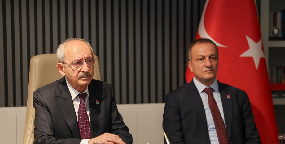CHP Genel Başkanı Kemal Kılıçdaroğlu, CHP Mersin İl Başkanlığı’nı Ziyaret Etti