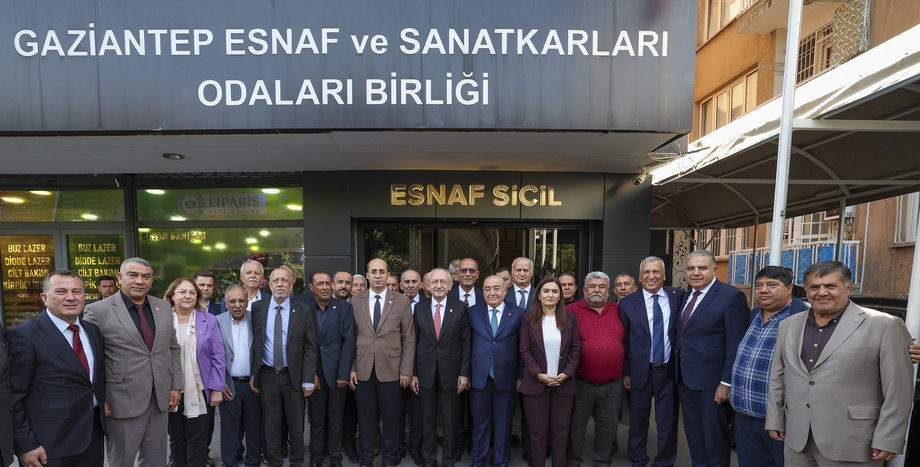 CHP Lideri Kemal Kılıçdaroğlu Gaziantep Esnafı ile Buluştu: “Esnafı Gözden Çıkaran İktidara Oy Verilmez, Esnaf Bakanlığı Kurulmalıdır!”