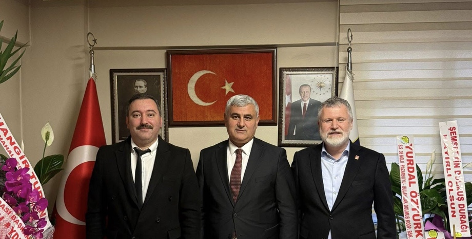 İl Başkanımız Dr. Gökhan Şenyürek, Bulancak ilçemizde Siyasi Partiler ve Sivil Toplum örgütleri ile bir araya geldi.