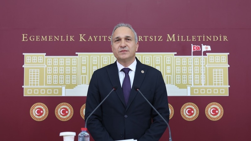 Suat Özçağdaş,Yusuf Tekin,okullarda Ramazan ayı etkinlikleri,laik eğitim,Milli Eğitim Bakanlığı eleştiri,eğitimde kutuplaşma,ÇEDES protokolü,Okullarda dini etkinliklerin hukuki dayanağı,Anayasa 24. madde inanç hürriyeti ve eğitim,Suat Özçağdaş Yusuf Tekin açıklaması tam metni,eğitimde gönüllülük esası ve akran baskısı,1739 Sayılı Milli Eğitim Temel Kanunu laiklik,MESEM ölümleri,okul temizliği ve hijyen sorunu,ideolojik mühendislik,Atatürk ilke ve inkılapları,bilimsel eğitim,akademik özerklik