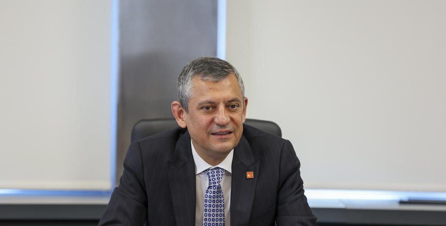 CHP Lideri Özgür Özel'den Juventus'u 5-2 Mağlup Eden Galatasaray'a Tebrik Mesajı