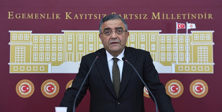 Sezgin Tanrıkulu,Mehmet Şimşek,köprü özelleştirmesi,otoyol satışı,Hazine garantileri,kamu maliyesi,bütçe açığı,döviz bazlı yükümlülük,Köprü ve otoyolların özelleştirilmesi kamu zararı mı?,Sezgin Tanrıkulu Mehmet Şimşek soru önergesi tam metni,Hazine geçiş garantisi maliyeti 2026,otoyol özelleştirmelerinde kur riski analizi,Sayıştay köprü özelleştirme görüşü,Net bugünkü değer (NPV),koşullu yükümlülük (contingent liability),Orta Vadeli Program (OVP),borç stoku analizi,özelleştirme gelirleri bütçe etkisi