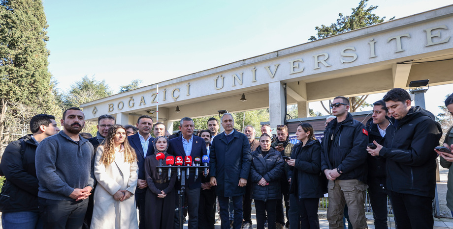 CHP Genel Başkanı Özgür Özel: “Bir Üniversiteye Saygı Duyarak Gelirseniz, Üniversite de Size Saygı Duyar"
