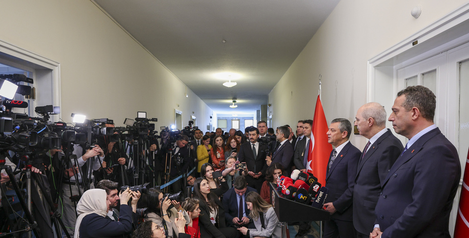 CHP Lideri Özgür Özel: “Gelinen Nokta Uzlaşı Noktasıdır, Sonuçlandırılması İçin Katkı Yapmaya Devam Edeceğiz”