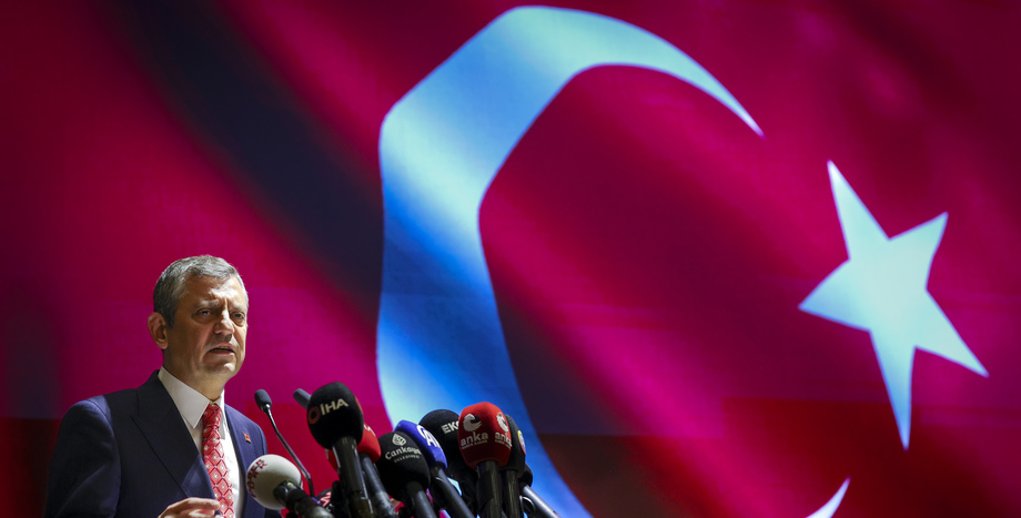 CHP Genel Başkanı Özgür Özel, Yücelciler Teşkilatı’nın İdam Edilen Kurucu Üyelerini Andı