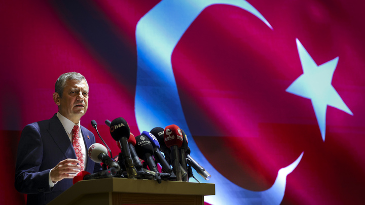 Özgür Özel,Yücelciler Teşkilatı,Balkan Türkleri,Şuayb Aziz,Adem Ali,Ali Abdurrahman,Nazmi Ömer,1948 Yücelciler idamları,Makedonya Türkleri milli mücadele tarihi,27 Şubat Yücelciler Teşkilatı anma günü